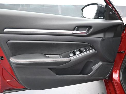 Used 2024 Nissan Altima 2.5 SR w/ SR Premium Package image 20