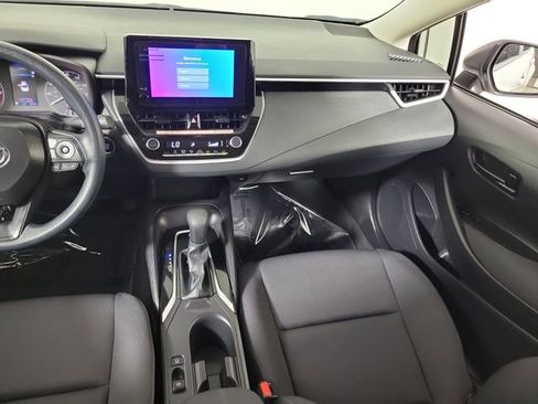 Used 2025 Toyota Corolla LE w/ Convenience Package FWD image 17