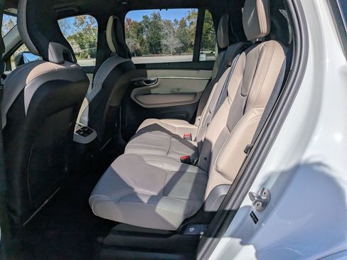 New 2026 Volvo XC90 B6 Ultra w/ Protection Package Premier AWD/4WD image 14
