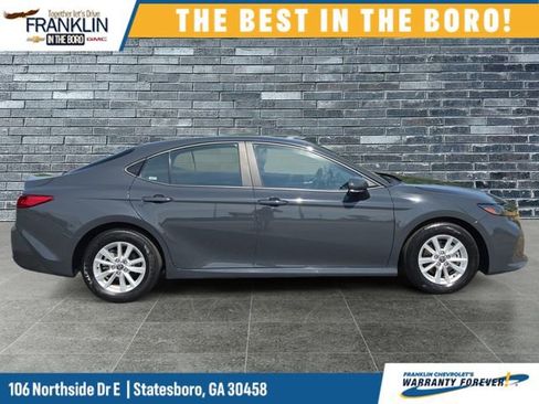 Used 2025 Toyota Camry LE image 6