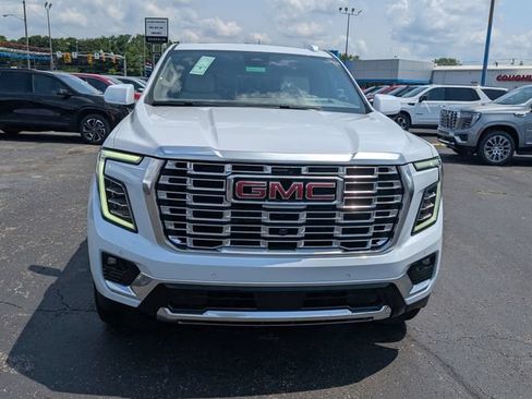 New 2026 GMC Yukon Denali w/ Denali Reserve Package AWD/4WD image 2
