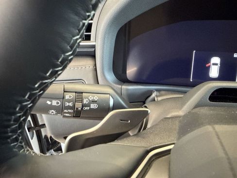 New 2026 Lexus LX 600 4WD w/ Luxury Package image 17