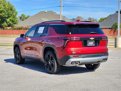 New 2026 Chevrolet Traverse LT w/ Driver Confidence Package image 5