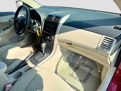 Used 2013 Toyota Corolla L FWD image 23