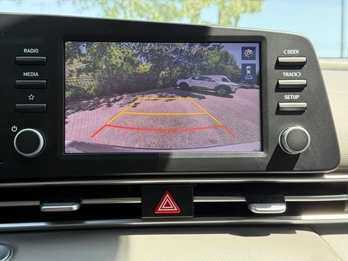 Used 2023 Hyundai Elantra Blue FWD image 15