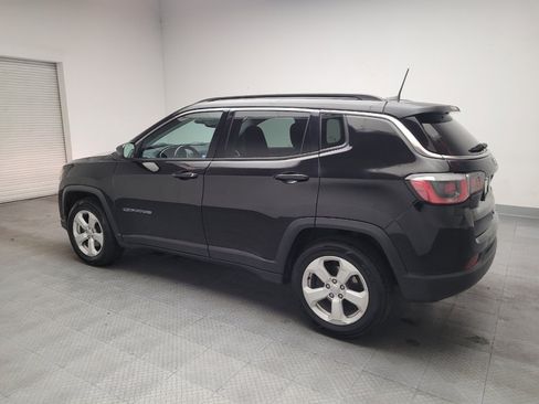 Used 2018 Jeep Compass Latitude w/ Popular Equipment Group FWD image 3