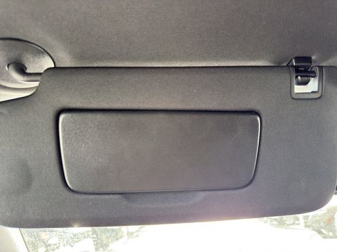 Used 2025 Chevrolet Equinox LT image 24