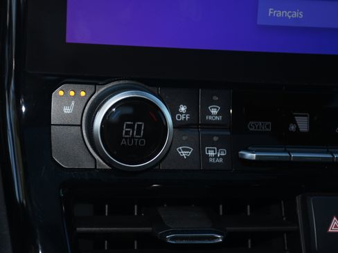 Used 2023 Toyota Highlander XSE image 15