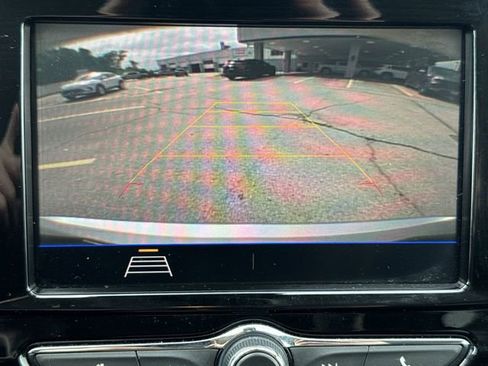 Used 2022 Buick Encore Preferred AWD/4WD image 14