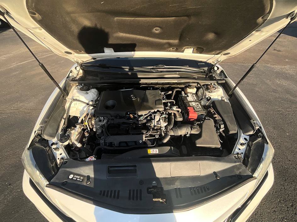 Used 2019 Toyota Camry XSE FWD image 3