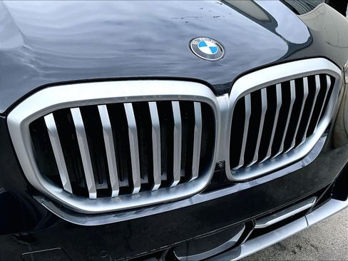 Used 2025 BMW X5 xDrive40i AWD/4WD image 32