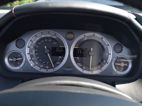 Used 2014 Aston Martin V8 Vantage S image 37