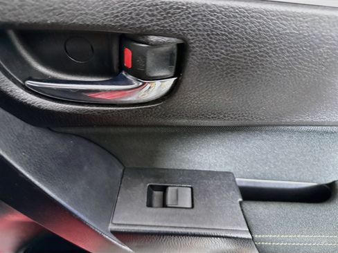 Used 2019 Toyota Corolla LE FWD image 30