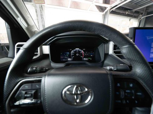 Used 2023 Toyota Tundra Limited image 15