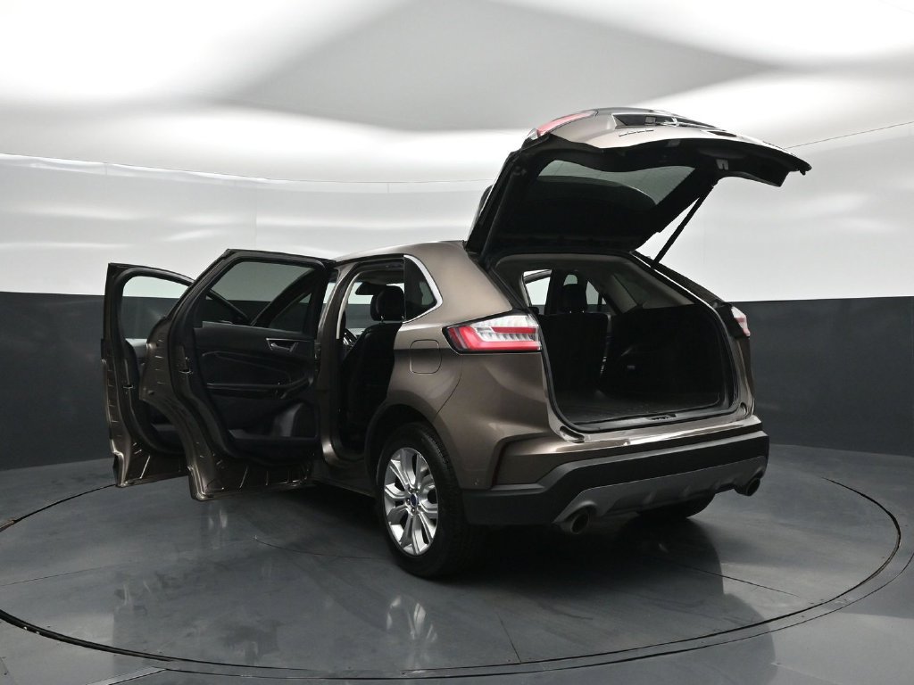 Used 2019 Ford Edge Titanium w/ Equipment Group 301A FWD image 34