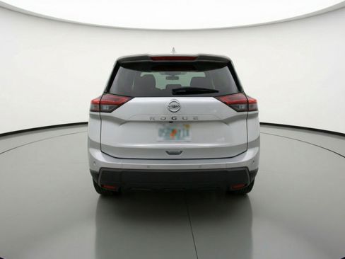 Used 2025 Nissan Rogue SV FWD image 7