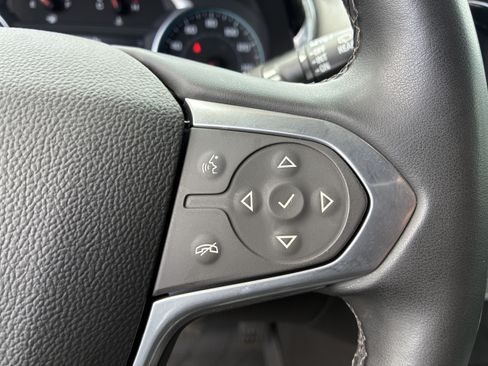 Used 2023 Chevrolet Traverse LT FWD image 30