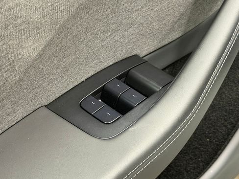 Used 2025 Tesla Model 3 Long Range RWD image 35