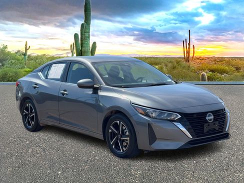 Used 2025 Nissan Sentra SV image 7