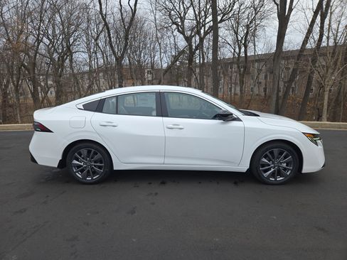 New 2026 Nissan Sentra SL w/ Floor Mat Package image 2