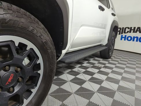 Used 2025 Toyota 4Runner TRD Off-Road Premium w/ Tow Technology Package AWD/4WD image 32