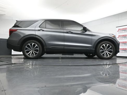 Used 2022 Ford Explorer ST AWD/4WD image 41