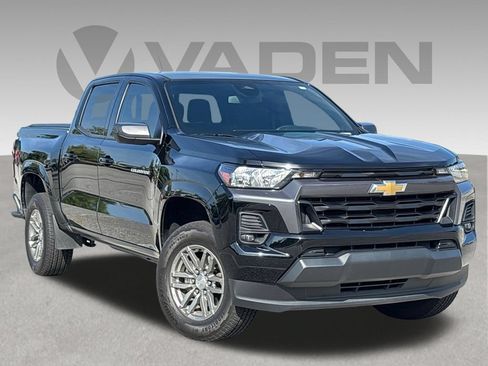 Used 2024 Chevrolet Colorado LT w/ LT Convenience Package RWD image 18