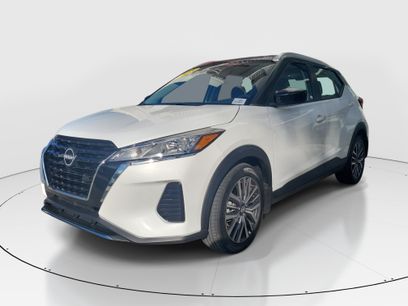 Used 2023 Nissan Kicks SV