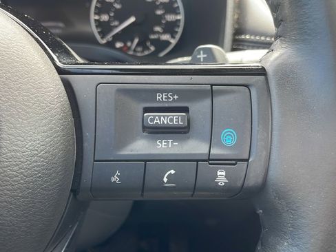 Used 2021 Nissan Rogue SL w/ Premium Package image 25