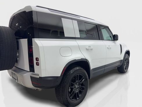 Used 2025 Land Rover Defender 110 S image 13
