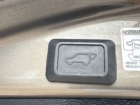 Used 2013 Toyota RAV4 Limited FWD image 35