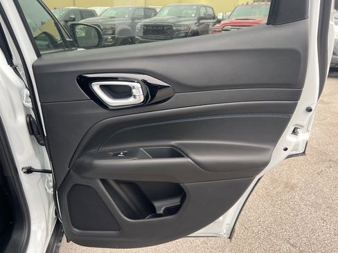 New 2026 Jeep Compass Limited image 11