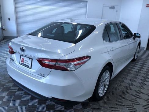 Certified 2020 Toyota Camry XLE image 32