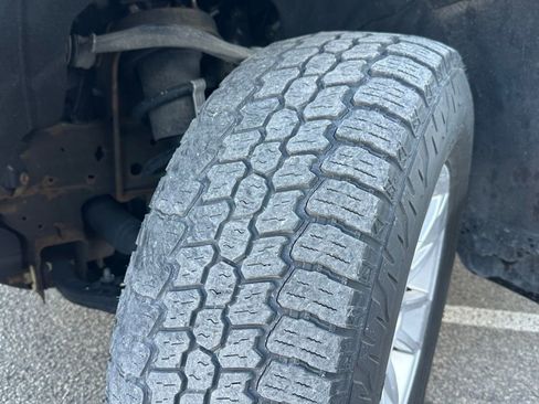 Used 2020 Chevrolet Silverado 1500 LT w/ Fleet Comfort Package image 9