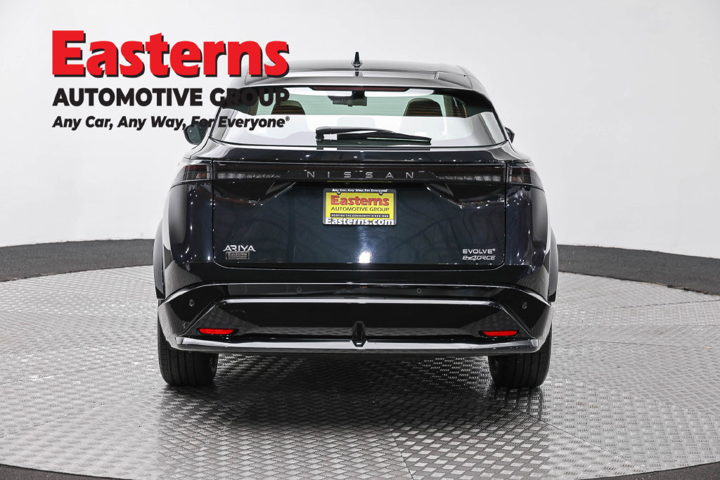 Used 2023 Nissan Ariya AWD image 6
