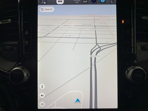 Used 2024 RAM 1500 Limited image 9