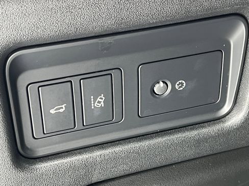 Used 2019 Land Rover Discovery Sport HSE Luxury Dynamic image 19