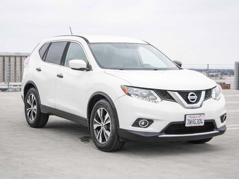 Used 2016 Nissan Rogue S FWD image 3