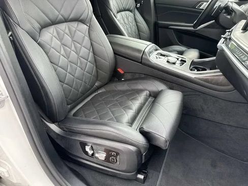 Used 2025 BMW X7 xDrive40i AWD/4WD image 34
