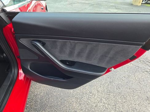 Used 2018 Tesla Model 3 Long Range AWD/4WD image 9