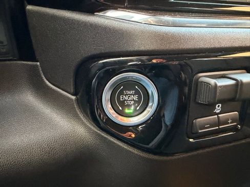 Used 2023 Chevrolet Silverado 1500 RST image 19