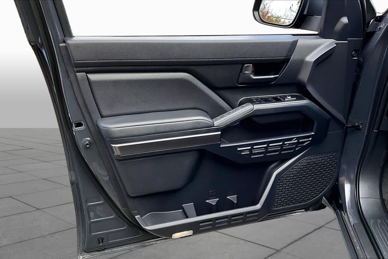 Certified 2026 Toyota 4Runner SR5 AWD/4WD image 19