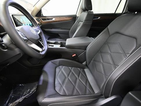 New 2026 Volkswagen Atlas SE image 7