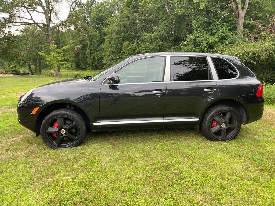 Used 2005 Porsche Cayenne Turbo AWD/4WD image 18