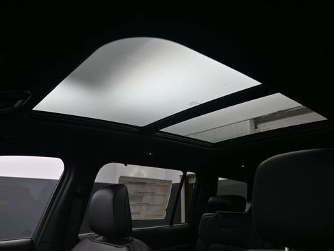 New 2025 Jeep Grand Cherokee L Limited w/ Luxury Tech Group II image 10