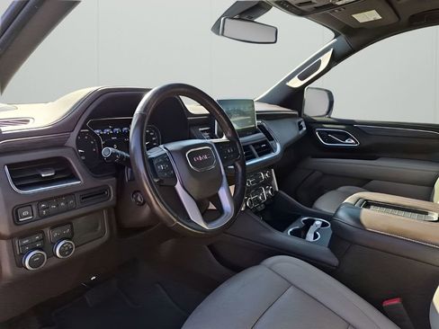 Used 2021 GMC Yukon SLT w/ SLT Premium Package image 30