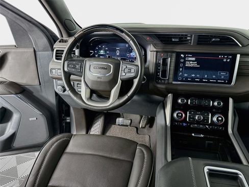 Certified 2024 GMC Yukon Denali w/ Advanced Technology Package RWD image 25