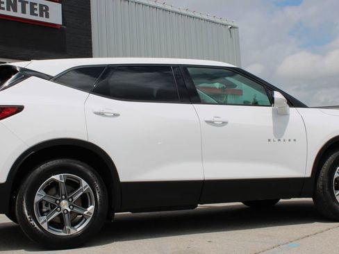 Used 2025 Chevrolet Blazer LT FWD image 10