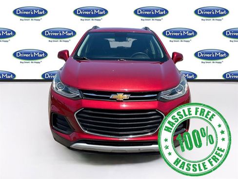 Used 2019 Chevrolet Trax LT FWD image 2