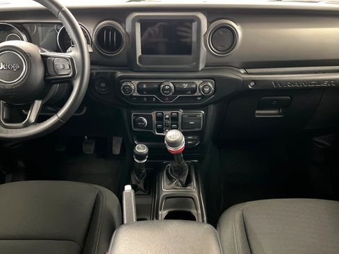 Used 2022 Jeep Wrangler Unlimited Sport AWD/4WD image 13